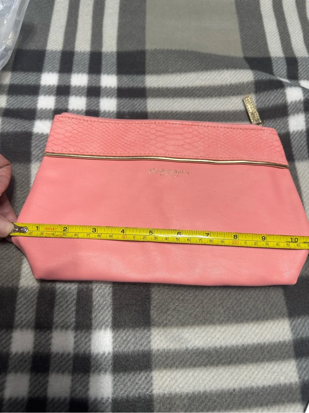 Elizabeth Arden compact cosmetic